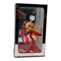 1940&#39;s Vintage Japan Geisha Girl in Kimono, Glass Case Gofun MCM Shadow box - £35.77 GBP