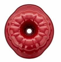 Wilton 9 in Christmas Red Fluted Tube Cake Pan - £16.83 GBP