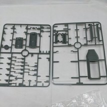 Plastic Miniature Vehicle And Gun Parts And Bits On Sprues - £12.06 GBP