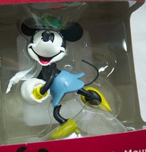 Walt Disney MINNIE MOUSE ICE SKATING 3&quot; HALLMARK CHRISTMAS HOLIDAY ORNAM... - $277.04 MXN