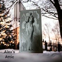NSFW Woman in Carbonite  (3d printed) Unfinished 3.75 inches - $144.12 MXN