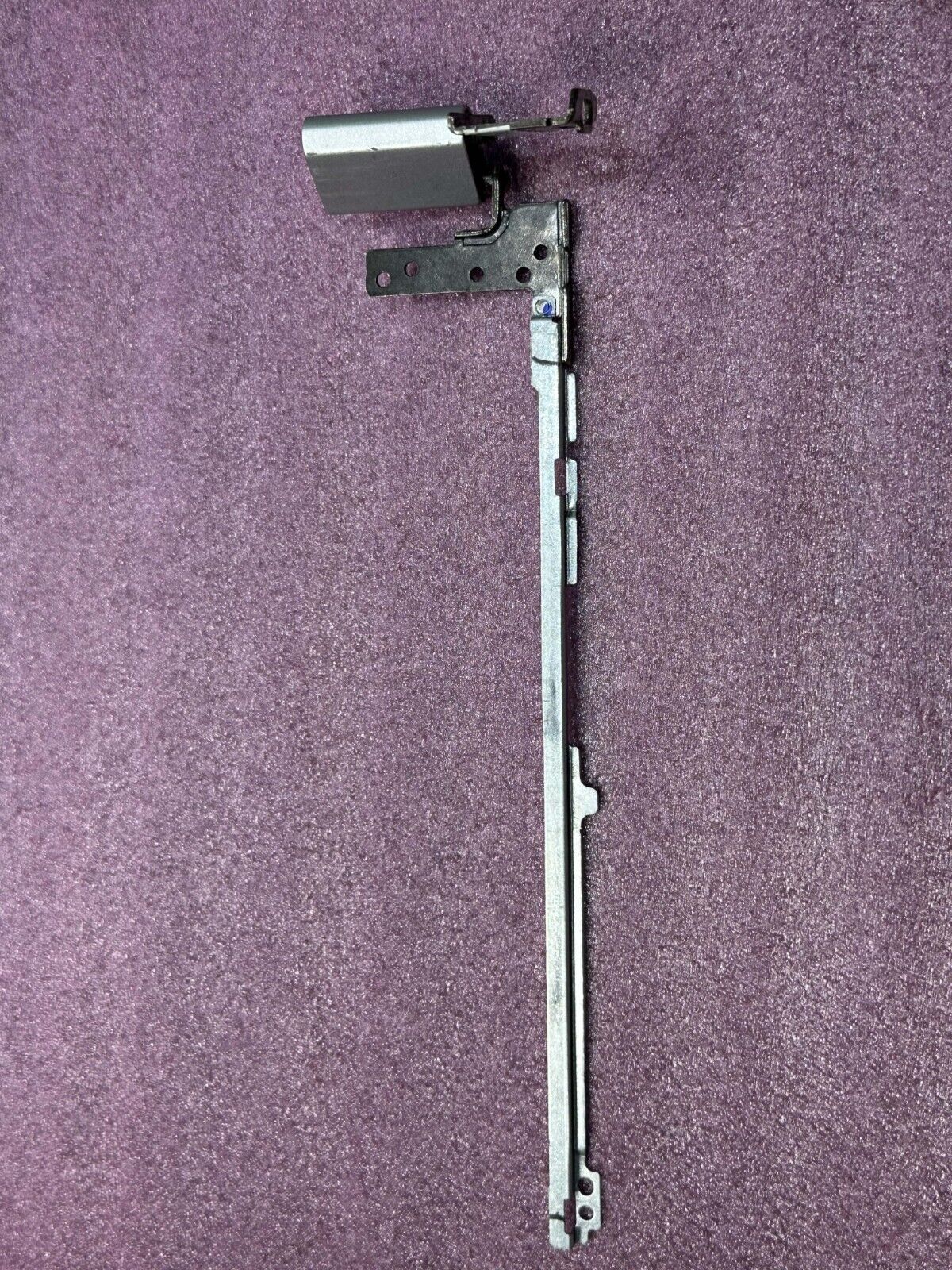 Acer C738T Laptop LCD Screen Right Hinge - $3.95
