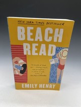 Beach Read by Emily Henry 2020 Trade Paperback Book - $20.48