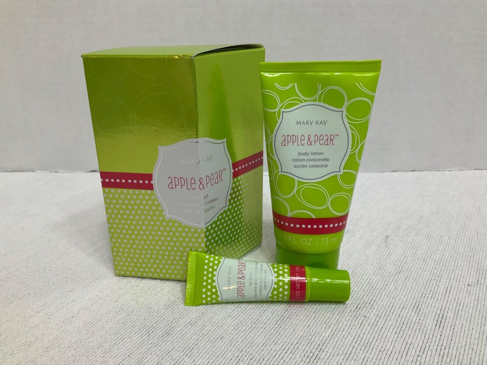 Mary Kay Apple & Pear Body Lotion & Lip Balm Gift Set Limited Edition New  - $13.83