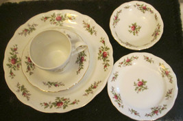 Traditions Fine China Johann Haviland Moss Rose 5 Piece Place Setting - £20.89 GBP