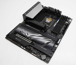 ASUS ROG CROSSHAIR X870E HERO AMD AM5 ATX Motherboard image 5