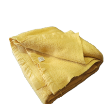 JCPenney Fashion Manor Yellow Gold Blanket Throw Bed Satin Edge Trim 67 X 84 Vtg - £59.80 GBP
