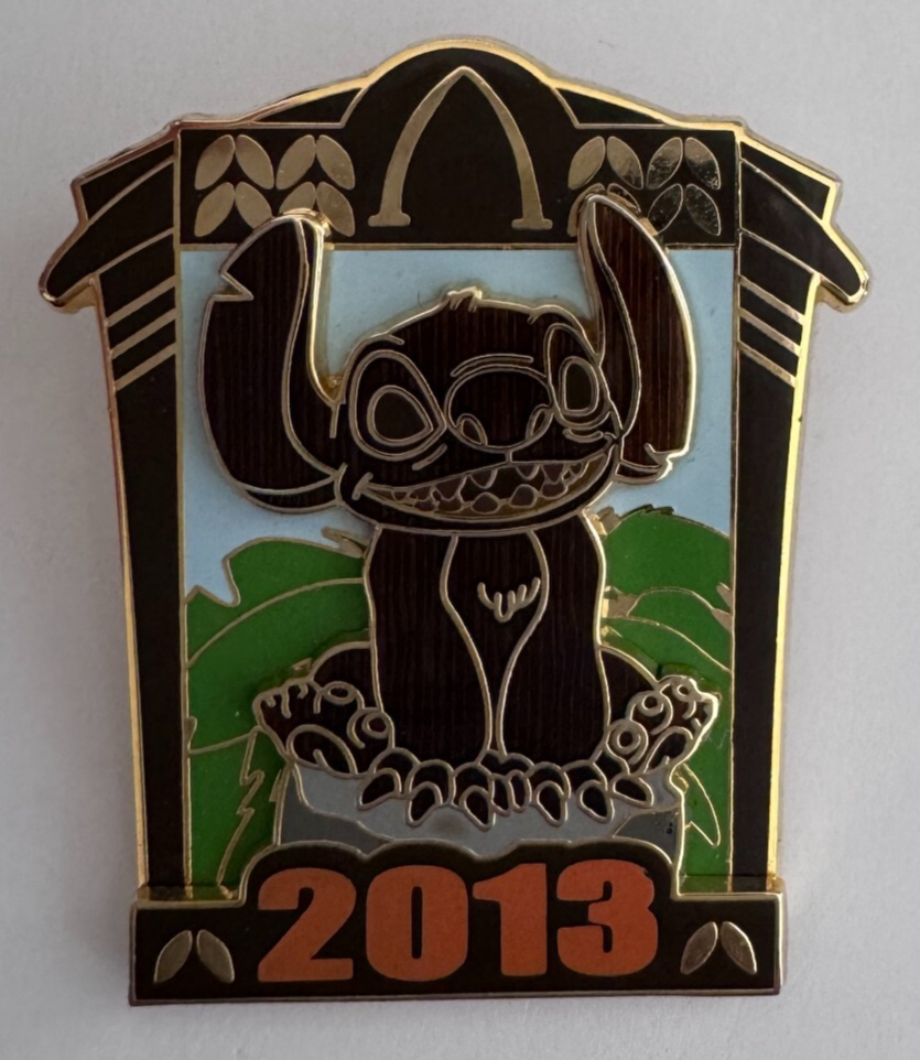Disney Stitch Tiki Aulani Resort and Spa Hawaii 2013 Pin 93954 - $22.76