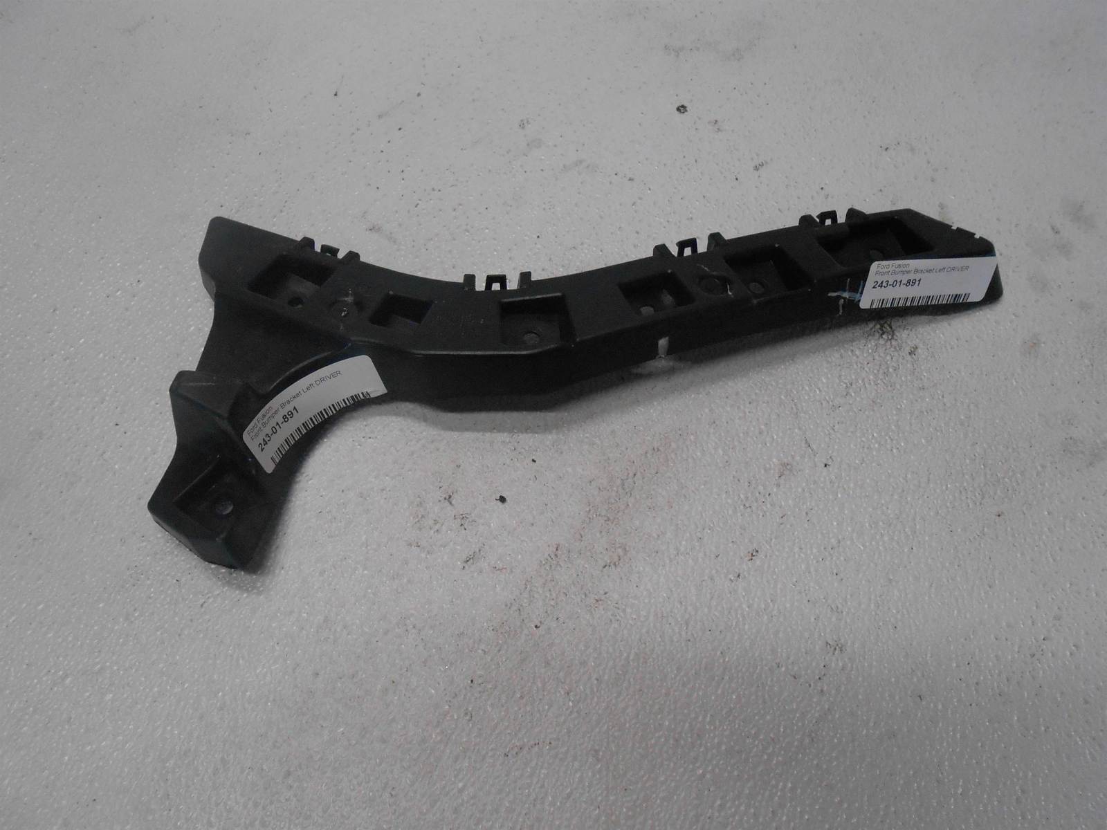 2014-2019 Ford Fusion Rear Left Driver Bumper Bracket DS73-17A882-AE - $24.59