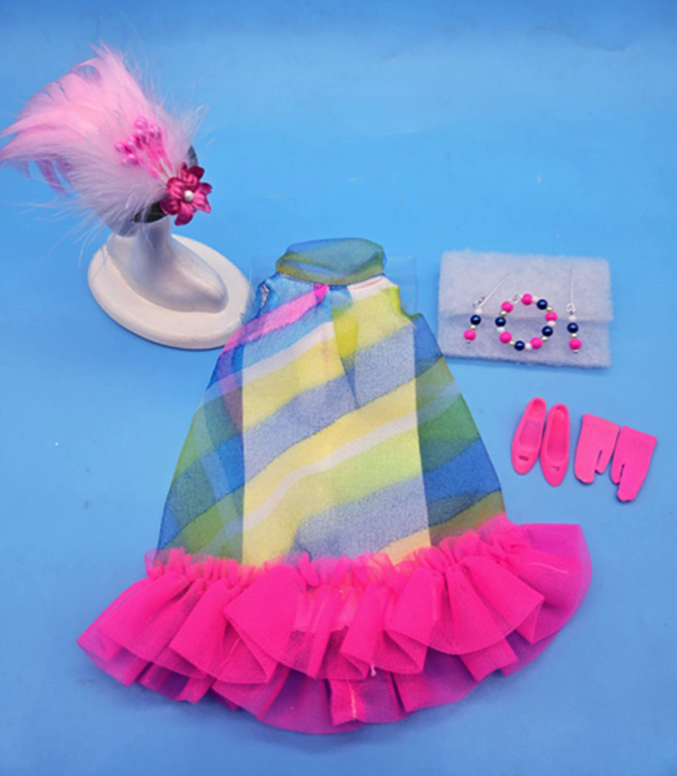 Primary image for VINTAGE BARBIE FRANCIE CLOTHES FLOATING IN COMPLETE NEAR PERFECT & VERY RARE!