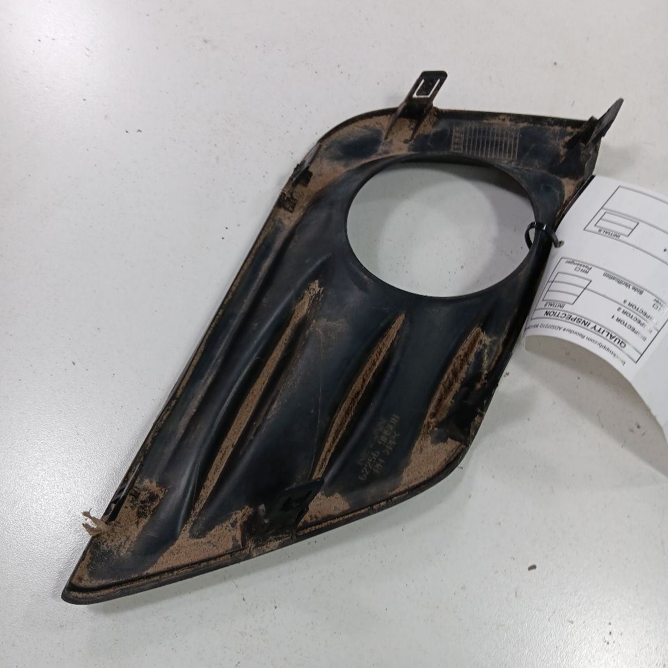 Nissan Altima Front Bumper Fog Light Insert Trim Bezel Right Passenger Side 2017 Item image 2