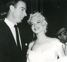 Souvenirs De Marilyn Monroe Boucle D&#39;Oreille Personnelle En Strass - $3,942,484.70 MXN