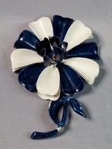 Hedy Hedison Flower Pin Brooch Enamel Metal Blue &amp; White Vintage 3.5 in Estate - £10.91 GBP