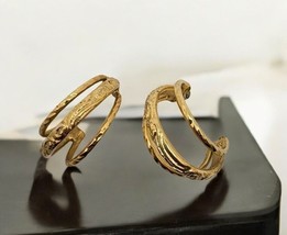 Vintage Triple Hoop Gold Tone Earrings Textured Design Elegant Fashion Jewelry - £12.27 GBP