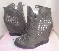 First Love by Penny Loves Kenny Gray High top Wedge Sneakers wink sz 6.5 new - £51.35 GBP