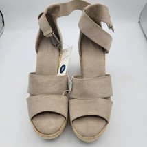 Women&#39;s New Heel Sandals, Cream Grey colored, Size 9, by Universal Thread - £7.98 GBP