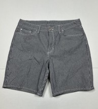Lee Riders Gray Striped Shorts Women Size 14 (Measure 32x8) - $11.14