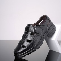 Classic Men Soft Sandals Comfortable Men Summer Shoes Leather Sandals Big Size 4 - £50.24 GBP