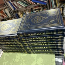 1991 Vintage lot  Of 17 The World book Encyclopedia US Printed - £78.30 GBP