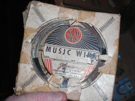 JOHNSON XLO BRAND MUSIC WIRE #18 Decimal 041  NEW IN BOX NOS - £10.83 GBP