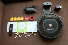 iRobot Roomba 770 Vacuum Cleaning Robot - Black (77002) - £181.57 GBP