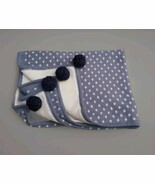 Pottery Barn Kids PBK  Polka Dots Pom Pom Cable Knit Fleece Blanket - $752.67 MXN
