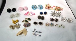 Vintage Costume Jewelry Rhinestone Earrings - Lot of 20 Pairs - K1617  - £35.48 GBP