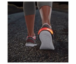 Adulto Champion Rendimiento Luz LED Correr Caminar Tacón Broche Nuevo En... - $2.00