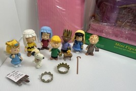 Peanuts 9 piece Mini Figure Set Nativity CHRISTMAS PLAY with Fold Out St... - $46.74
