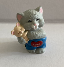 Hallmark Merry Miniatures Valentine XOXO Cat &amp; Mouse Figurine - £7.83 GBP