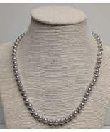 Vintage Trifari Silver Tone Faux Pearl Necklace 17” Long - READ - $300.87 MXN