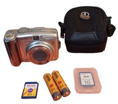 Canon PowerShot A720 IS Digital Camera Bundle SD Cards Case Batteries Works EUC - £63.64 GBP