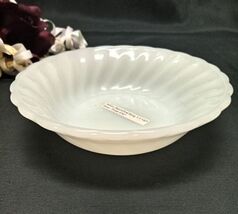 1187 Antique Anchor White Swirl Small Fruit Bowl - $109.51 MXN