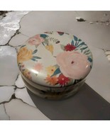 The Pioneer Woman Pink Yellow Floral Tin Candle French Toast 4.95 oz. Ro... - $110.97 MXN