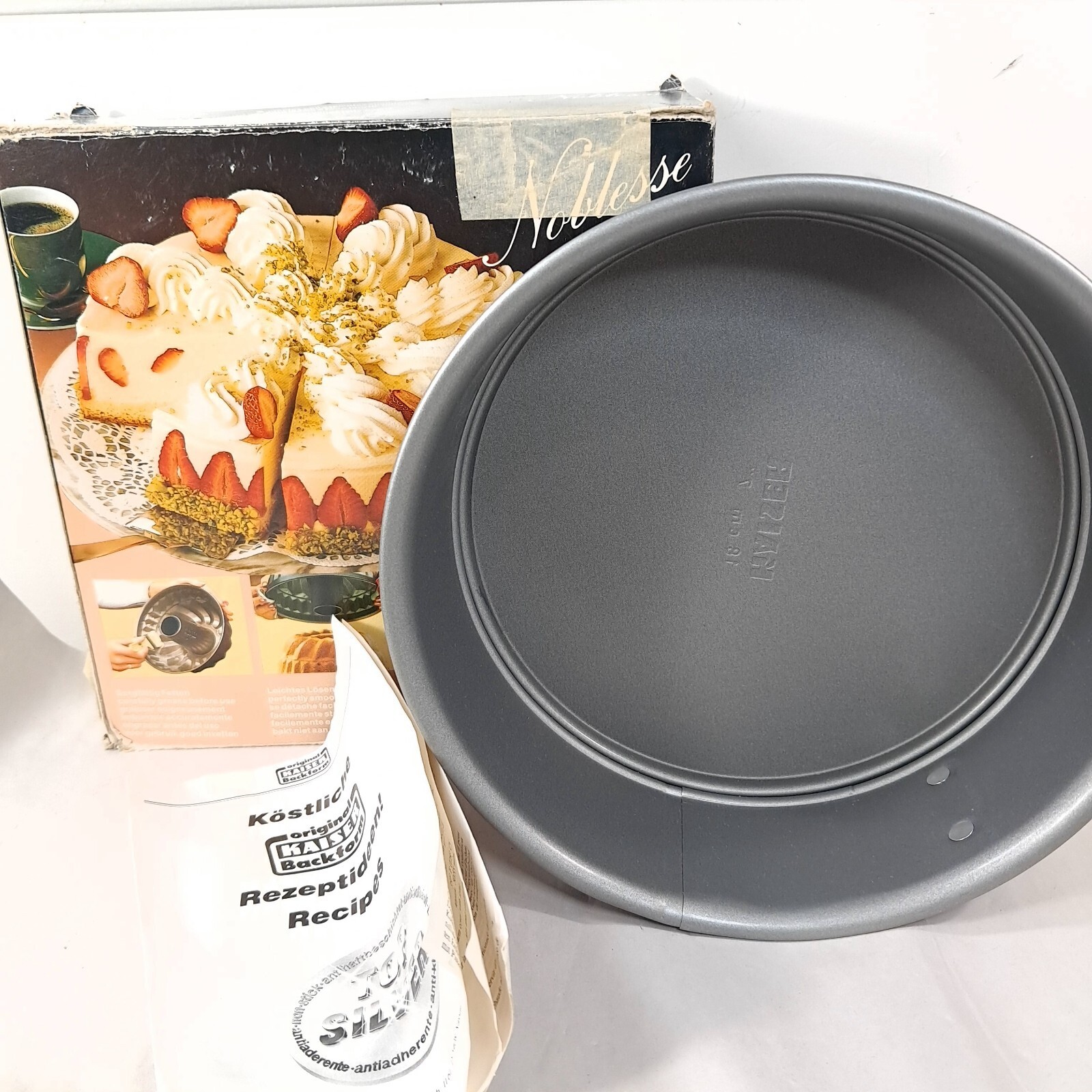 Vintage Kaiser Backform Noblesse Springform cake Pan 7&quot; Germany original... - $20.00