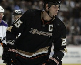 Chris Pronger 8X10 Photo Anaheim Ducks Picture Nhl - £3.89 GBP