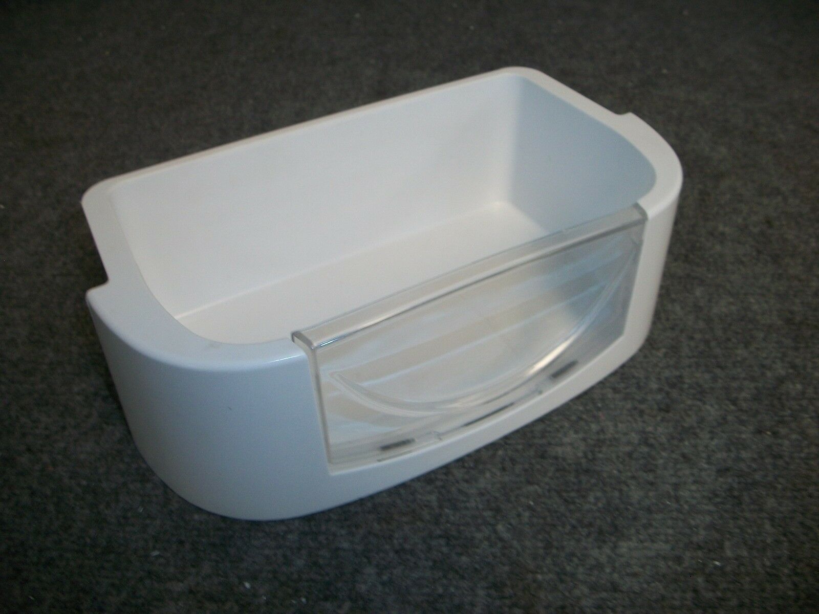 WP67004041 MAYTAG WHIRLPOOL REFRIGERATOR DOOR BIN - $24.00