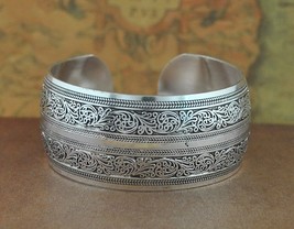 Yumfeel Factory Wholesale Tibetan Jewelry Vintage Silver Bangles Bracelet Antiqu - £9.01 GBP