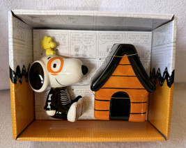 Snoopy Skeleton Woodstock Halloween Dog House Ceramic Salt &amp; Pepper Shakers NEW - £24.10 GBP