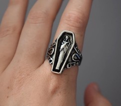 Bernaels Coffin Gothic Ring - £5.21 GBP