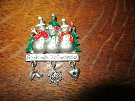 Vintage AJMC Christmas Brooch/Pin &quot;Friends Make Christmas Special&quot; Snowmen - £3.99 GBP