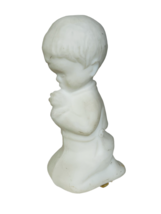 Fenton art glass figurine vtg Christmas sculpture praying milk white pray Boy - £27.65 GBP