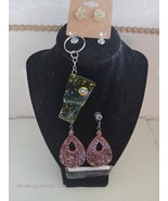 3 Piece Resin and Bead Set, 2 x pairs Earrings , 1 x  Key Chain (86) - $17.82 CAD