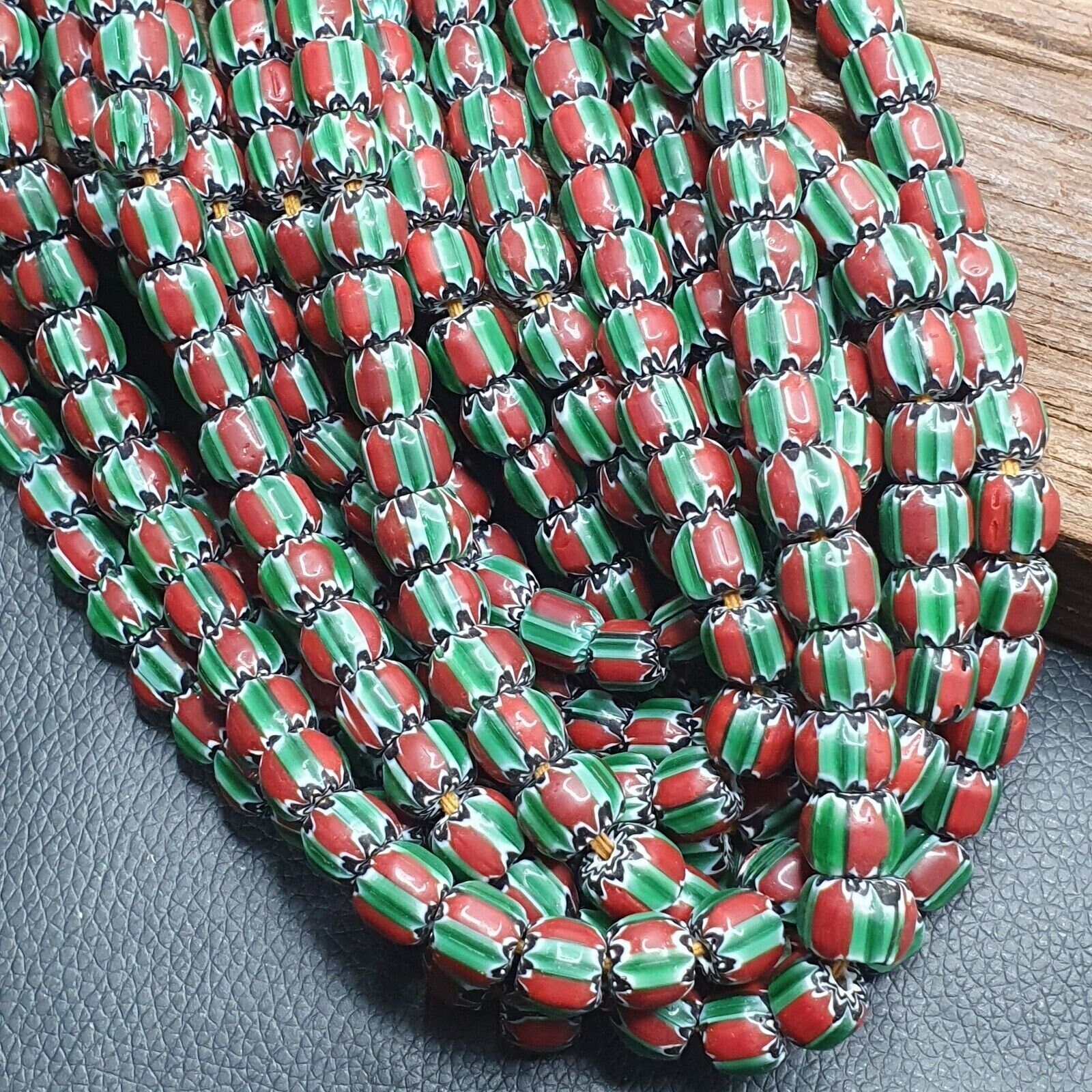 Atemberaubende Wassermelone Chevrons Venezianischer Stil Perlen Strang 9mm - $44.07