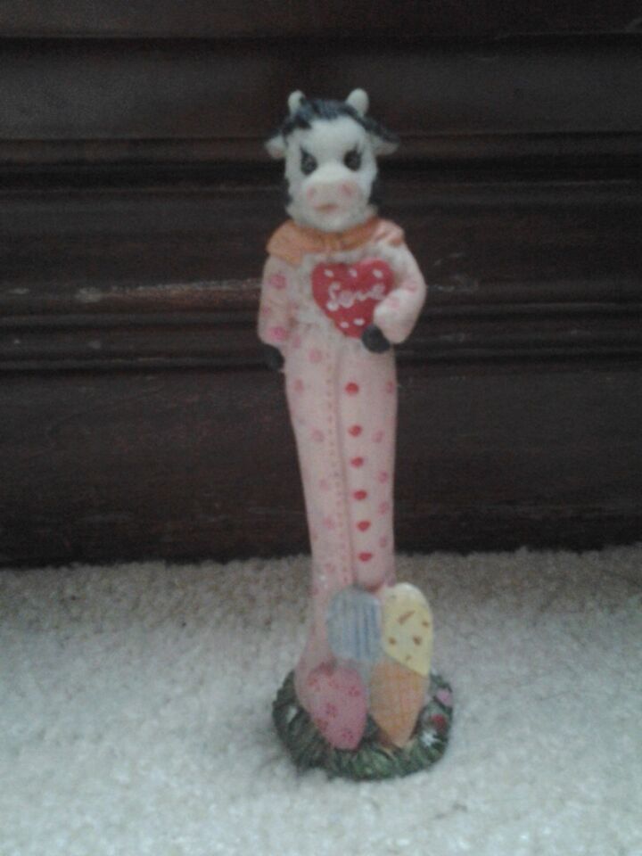 Decorative Cow with Hearts Figurine - $4.21