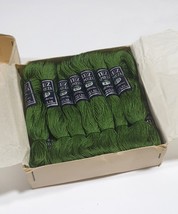 Vintage Original BOX MEZ AG CAMEZA Embroidery Threads No#20 Green - 17ea in Box - £47.02 GBP