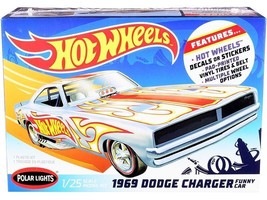 Skill 2 Model Kit 1969 Dodge Charger Funny Car &quot;Hot Wheels&quot; 1/25 Scale Model by - £40.02 GBP