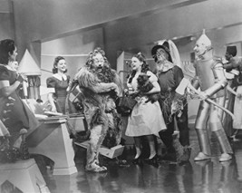 The Wizard of Oz Judy Garland holding Toto with rest of cast 16x20 Canva... - £55.87 GBP