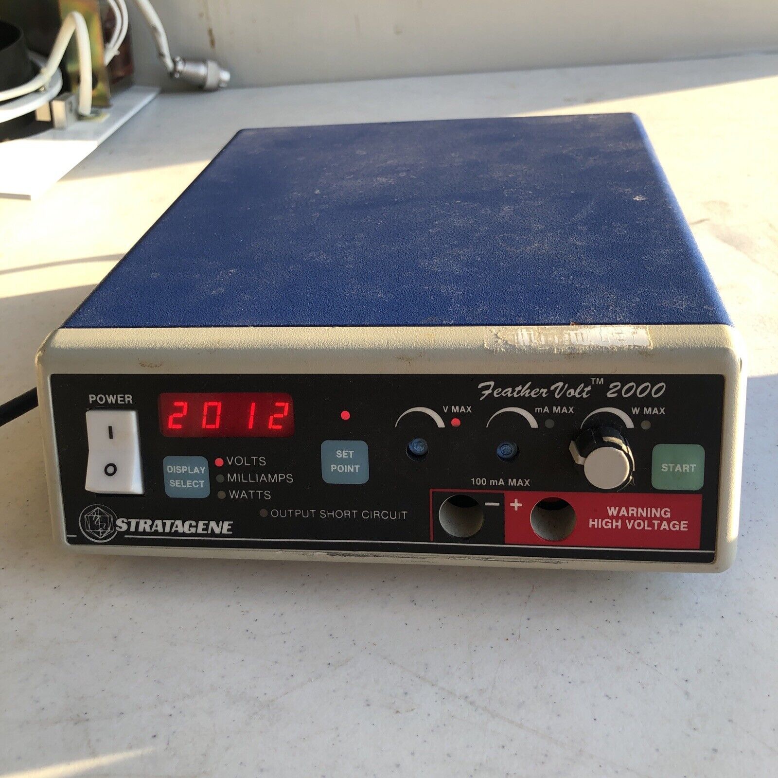 FEATHERVOLT 2000 400610-04 STRATAGENE POWER SUPPLY (ih13.5) - $45.50
