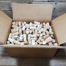 Lot of 4.5 LB Natural Used Champagne Sparkling Wine Corks 12X9.5X6.5 BOX - £19.51 GBP